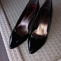 SCARPE DONNA PELLE LUCIDA COME NUOVE N.39 BASSE