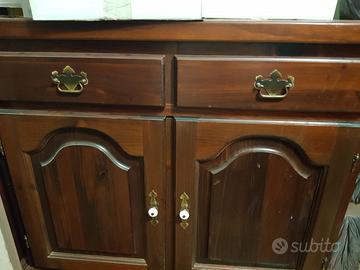 Mobili in legno massello Del Tongo 