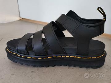 SANDALO DR.MARTENS
