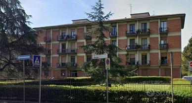 Appartamento di 111 m² con 5 locali e posto auto a