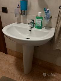 Lavandino da bagno in ceramica