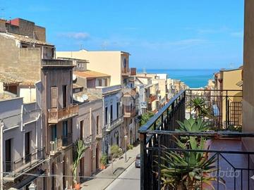 5 LOCALI A CASTELLAMMARE DEL GOLFO
