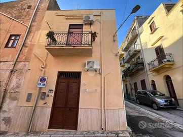 5 LOCALI A CASTELLAMMARE DEL GOLFO