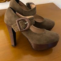 Decollèttè scamosciate con plateau