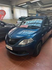Lancia Ypsilon 1.0 FireFly 5 porte S&S Hybrid Silv