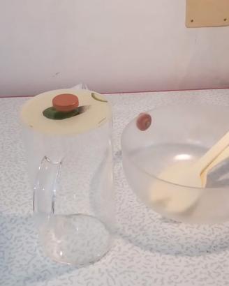 caraffa + insalatiera con tappo e posate