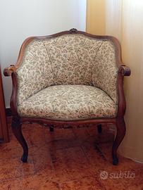 Poltroncina stile Chippendale