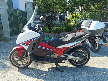 Honda Integra 750cc  più borse