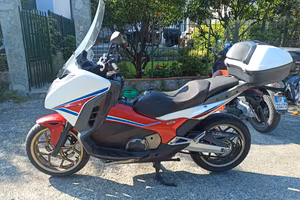 Honda Integra 750cc  più borse