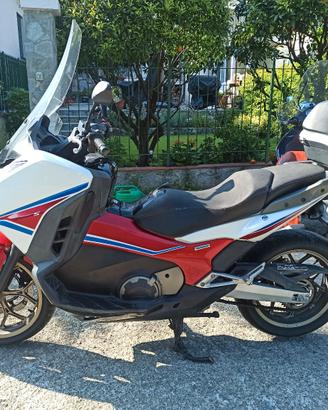 Honda Integra 750cc  più borse