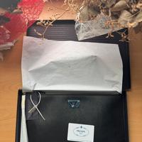 Borsa Prada pochette large