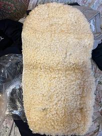 Vello di agnello per passeggino o carrozzina.