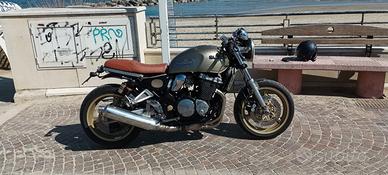 Suzuki gsx750 caré racer