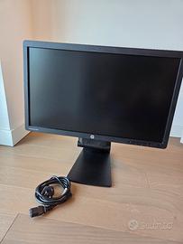Monitor HP 22 pollici Full HP con webcam integrata