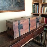 Antico forziere da viaggio