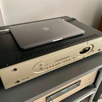 Conrad Johnson PV14L Preamplificatore a valvole.