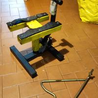 cavalletto centrale moto cross