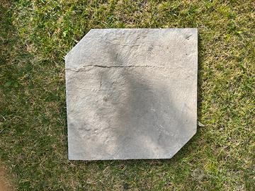 Lastra in pietra 40x40 spessore 1 cm circa