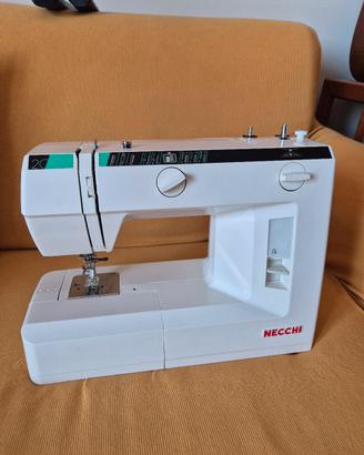 Macchina da cucire elettrica