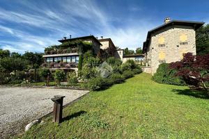 2 LOCALI A DESENZANO DEL GARDA