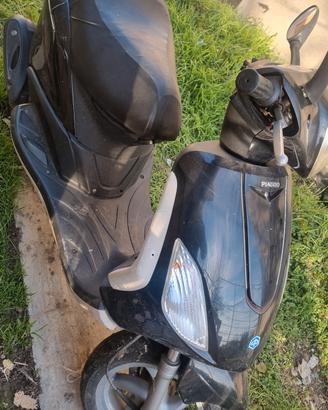 Smembro Piaggio Fly 50 4T – ricambi