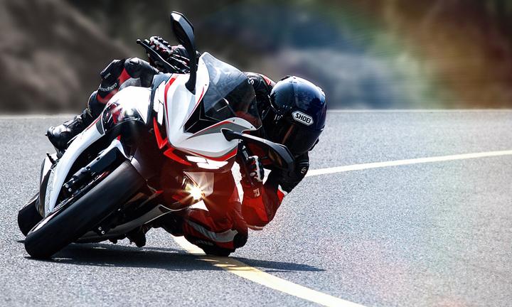 Zontes 703 RR pura adrenalina