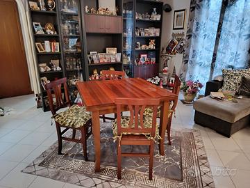 Tavolo in legno da salone/cucina