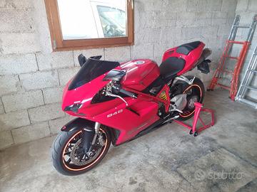 DUCATI 848 