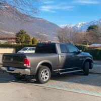 RAM 1500 V8 laramie 2016 solo 67000 tetto sosp air