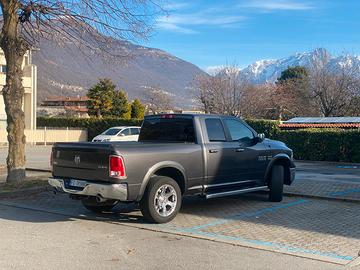 RAM 1500 V8 laramie 2016 solo 67000 tetto sosp air