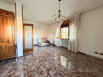 PORZIONE DI TRIFAMILIARE A GONZAGA