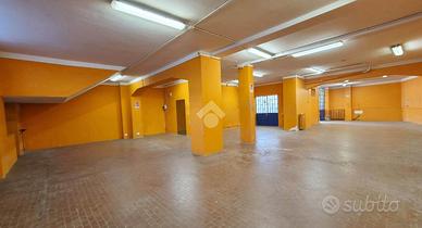 MAGAZZINO A TORINO