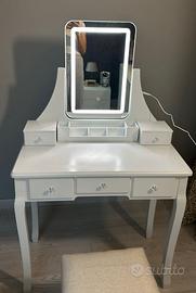 Mobiletto trucco con luce a led di 3 tonalità