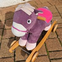 cavalluccio a dondolo con rotelle per bambina