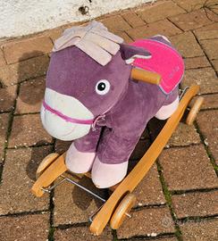 cavalluccio a dondolo con rotelle per bambina