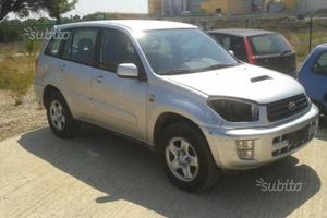 Toyota Rav 4 per Ricambi 2.0 td 02