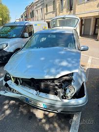 Macchina iccidentata