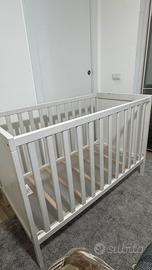 Lettino IKEA bianco per bambini