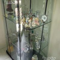 Vetrina a forma di piramide + tavolino da salotto