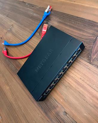 Switch Ethernet 8 porte marchio Netgear