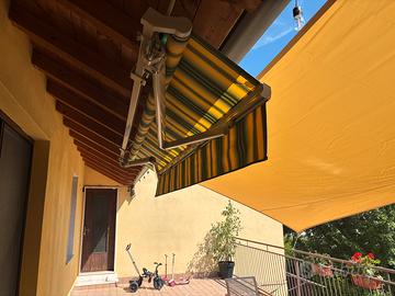 Tenda da sole con motore praticamente nuova