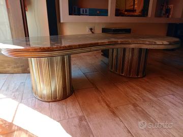 Tavolino a forma di pianoforte 
