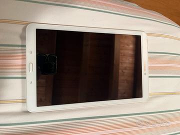 Tablet Samsung Galaxy Tab E SM-T561 9.6’’ 8 GB
