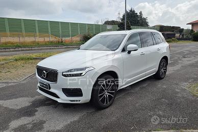 VOLVO XC90 B5 (d) AWD Geartronic 7 posti Momentum
