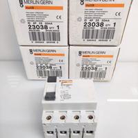 Lotto 4 Interruttori Differenziali Merlin Gerin