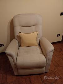 Poltrona elettrica con telecomando 