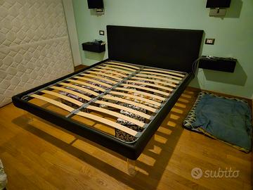 Letto in ecopelle con rete