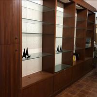 Grande libreria in legno