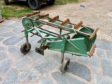 Ranghinatore per motocoltivatore