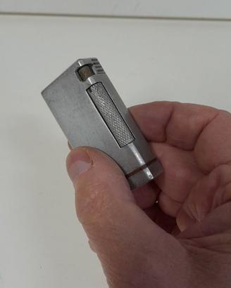 Accendino a benzina vintage in alluminio